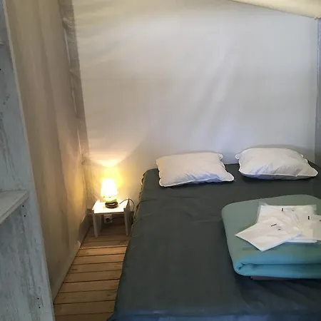 Camping Les Samaras