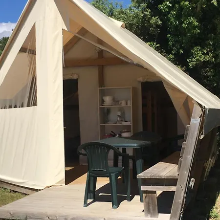 Camping Les Samaras Campsite